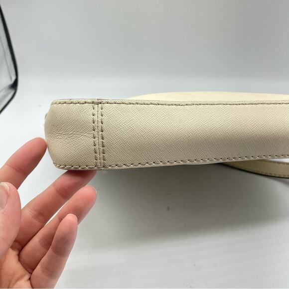 Kate Spade Cream Leather Square Crossbody Handbag Purse Medium Bag Classic - Picture 7 of 15